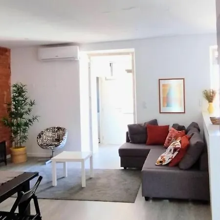 View With Rooftop * ליסבון
